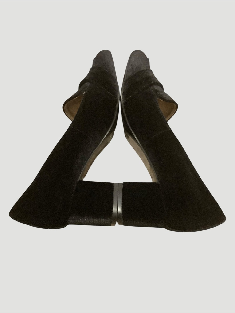 Bandolino Velvet Look Loafer Pumps Black Gold Hardware Block Heel Shoes Size 6M - Picture 5 of 11
